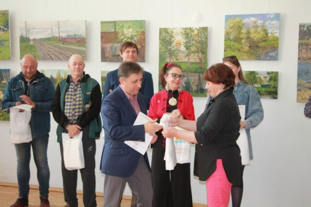 Живописцы со всей России собрались на пленэр в Тверской области