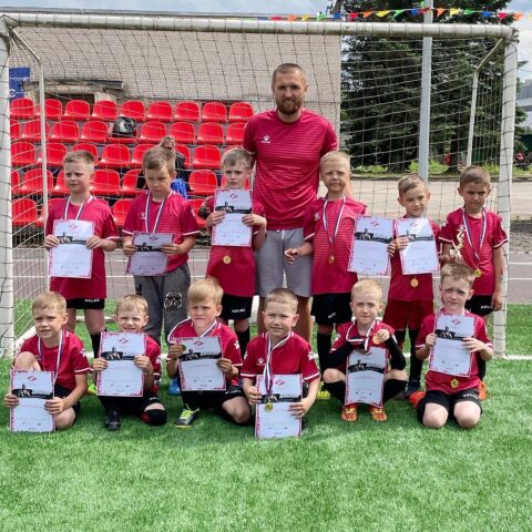 Самые младшие футболисты из Нелидова одержали свою первую победу