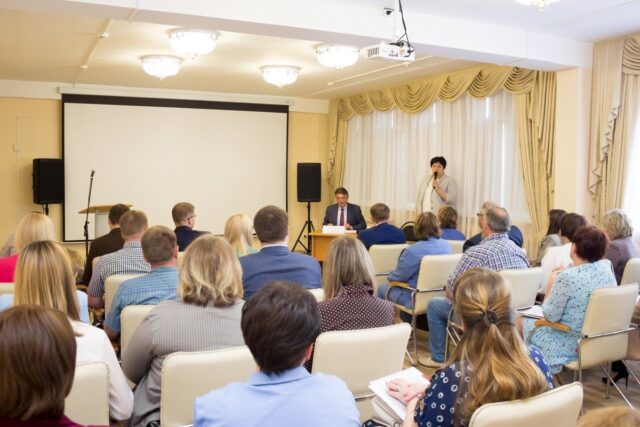 Семинар с управляющими делами администраций муниципалитетов прошел в Лихославле Семинар с управляющими делами администраций муниципалитетов прошел в Лихославле