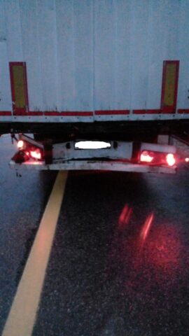 В Тверской области водитель иномарки закрыл глаза и въехал в фуру В Тверской области водитель иномарки закрыл глаза и въехал в фуру