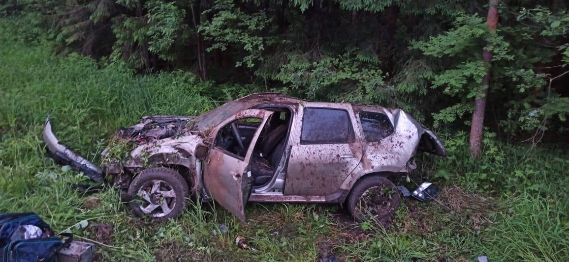 В Тверской области водителя выбросило из опрокинувшегося автомобиля В Тверской области водителя выбросило из опрокинувшегося автомобиля