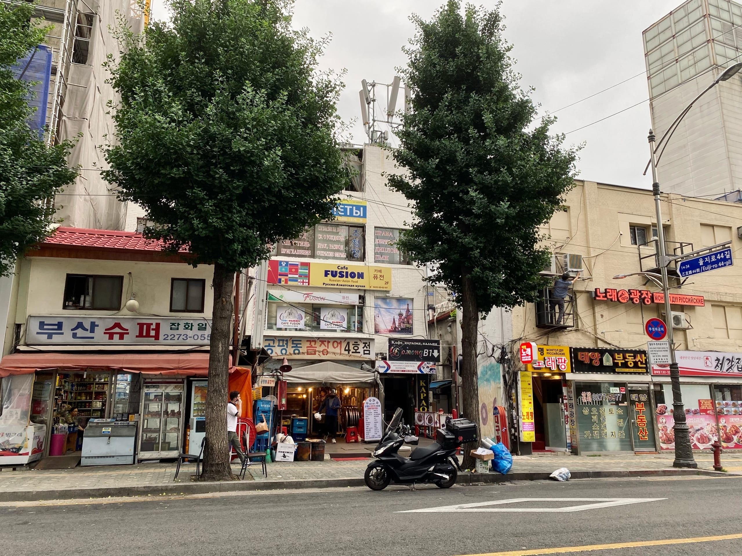 О квасе и колбасе: какие привычные русскому человеку продукты можно купить в Сеуле