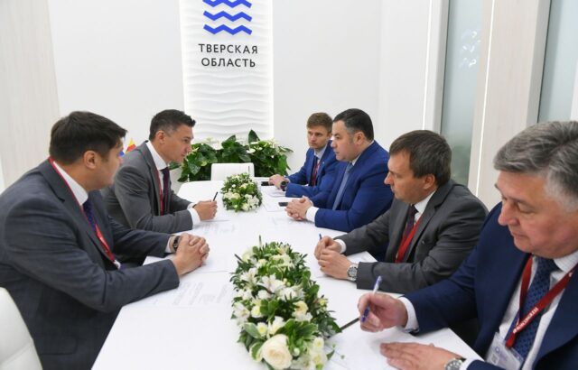 ПМЭФ-2022: Правительство региона и ООО «ТЕК-КОМ Производство» заключили соглашение в сфере железнодорожного машиностроения ПМЭФ-2022: Правительство региона и ООО «ТЕК-КОМ Производство» заключили соглашение в сфере железнодорожного машиностроения
