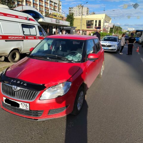 В Твери девушка-водитель сбила пешехода
