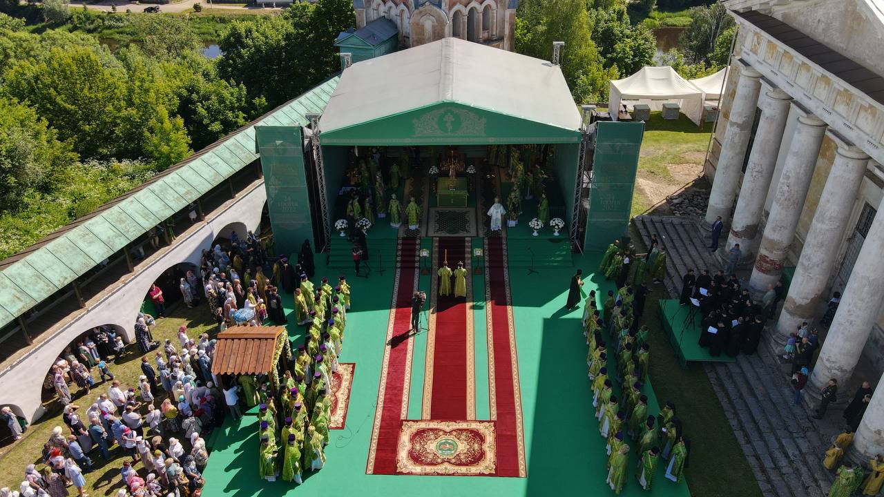 Игорь Руденя принял участие в торжествах в честь 450-летия перенесения мощей святого преподобного Ефрема Новоторжского