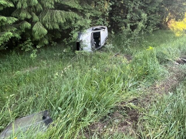 На дороге в Тверской области автомобиль вылетел в кювет На дороге в Тверской области автомобиль вылетел в кювет