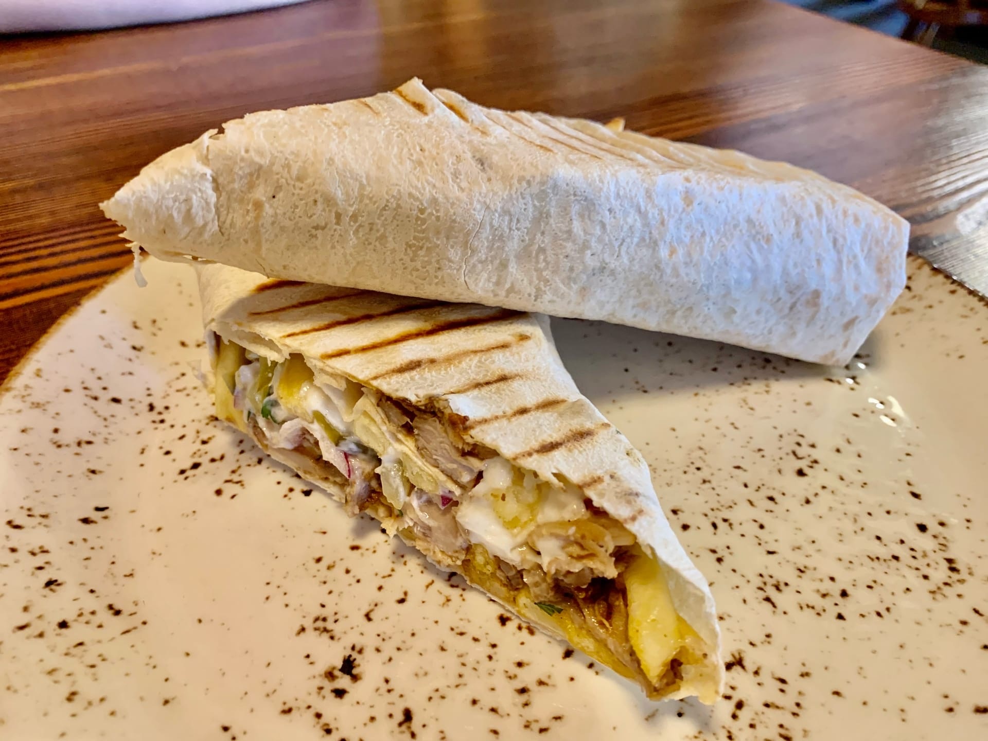 Поели за вас: вкуснейшие соусы и полкило шаурмы