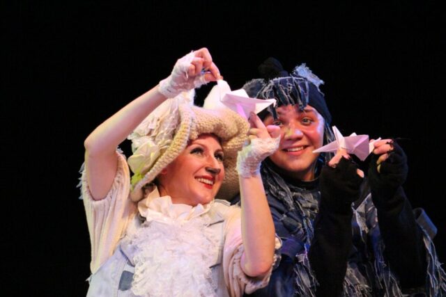 В Вышневолоцком театре состоялась детская премьера «Влюбленной Козы» В Вышневолоцком театре состоялась детская премьера «Влюбленной Козы»