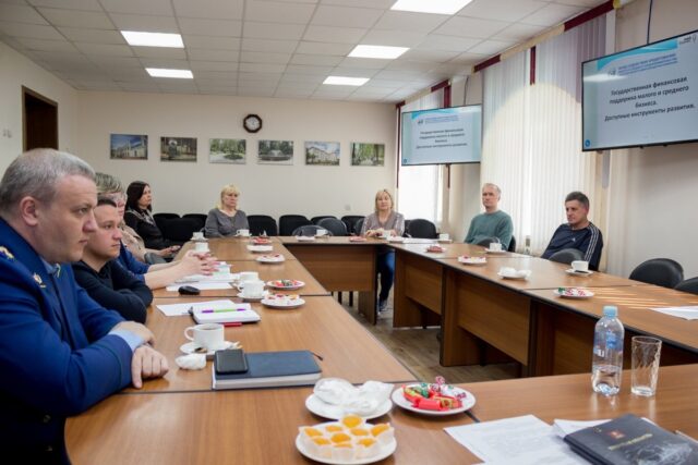 Глава Лихославльского округа поздравила местных предпринимателей