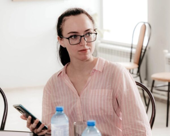 Наталья Воробьева: иду по городу и вижу ровные дороги Наталья Воробьева: Именно Владимир Путин смог поднять страну из руин 90-х