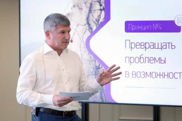 Владимир Соловьев и Андрей Шишаков рассмотрели проектные инициативы сотрудников «Россети Центр»