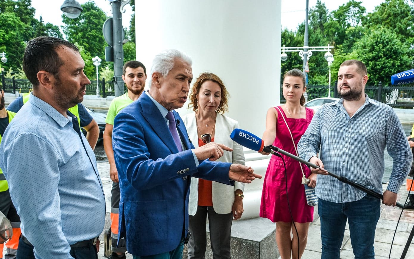 Владимир Васильев проинспектировал ремонт дороги в Твери