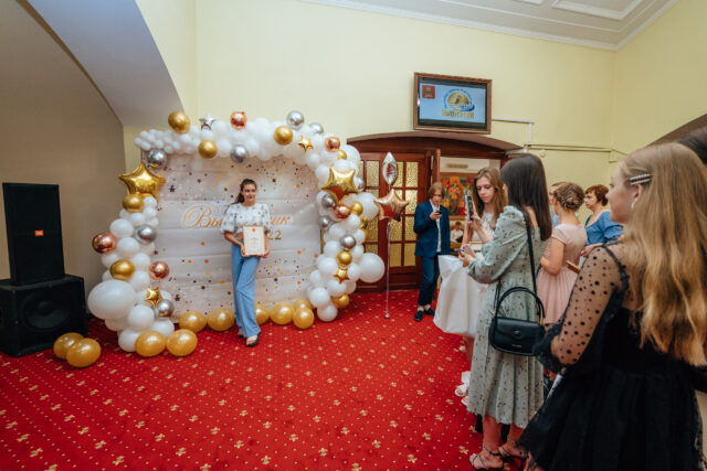 В Твери устроили праздник для медалистов
