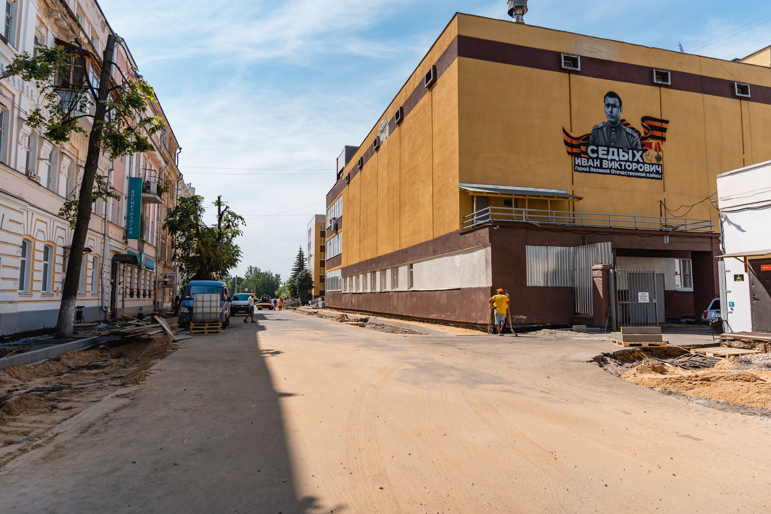 Новые улицы старого города: Большой фоторепортаж о ремонте дорог в Твери
