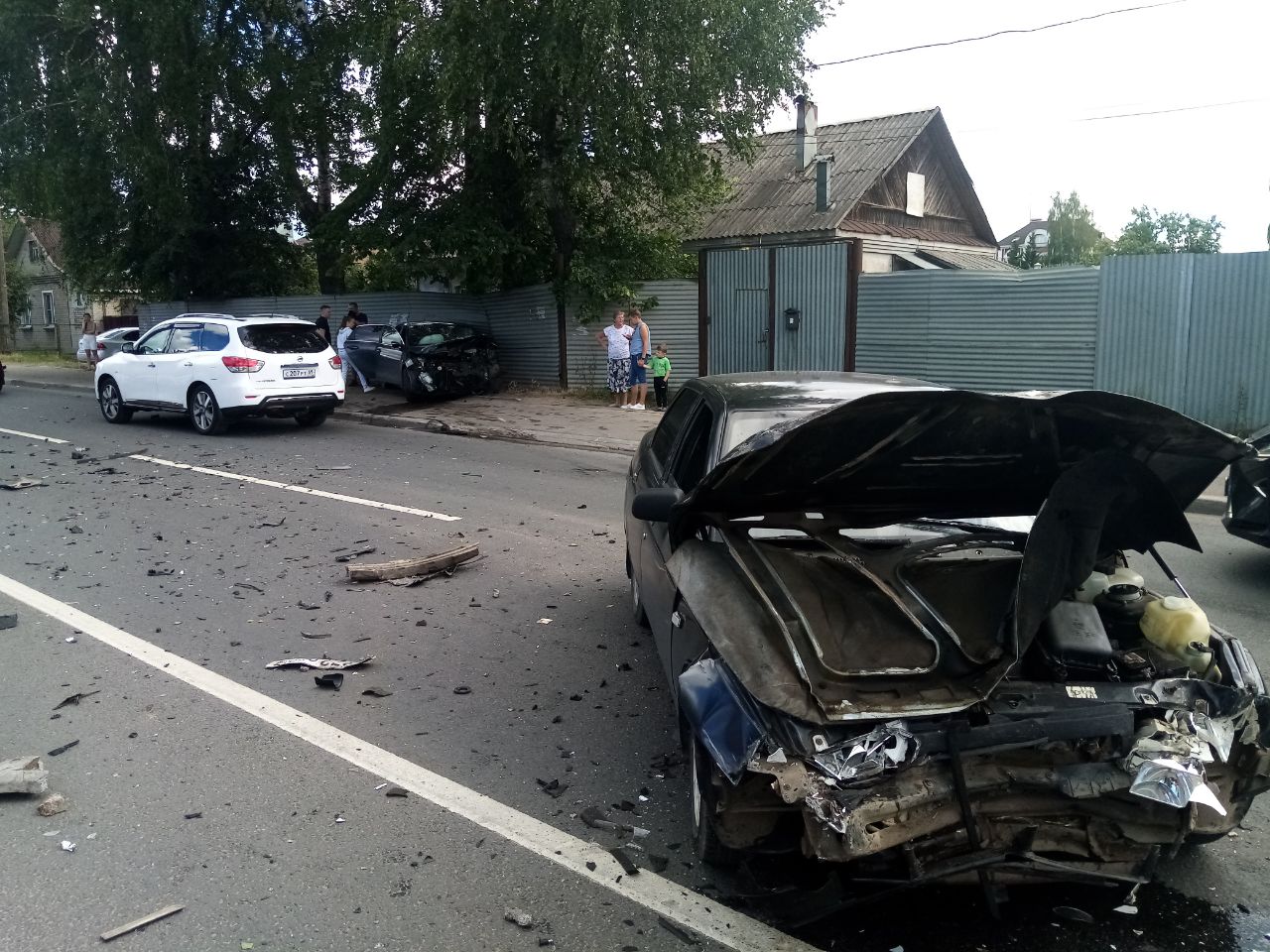 Три человека получили травмы в массовом ДТП в Твери