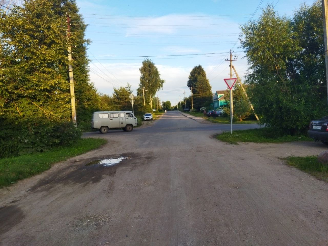 В Тверской области мотоциклист получил травмы в ДТП с Уазом В Тверской области мотоциклист получил травмы в ДТП с Уазом