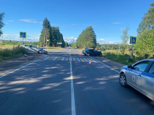 В Тверской области столкнулись две иномарки
