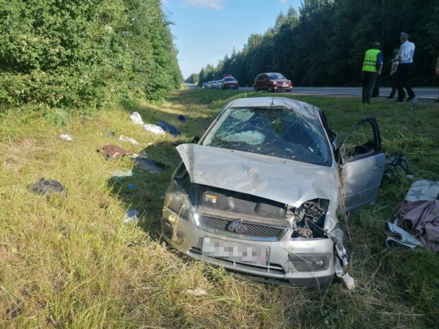 В Тверской области автомобиль "нырнул" в кювет - есть пострадавшие
