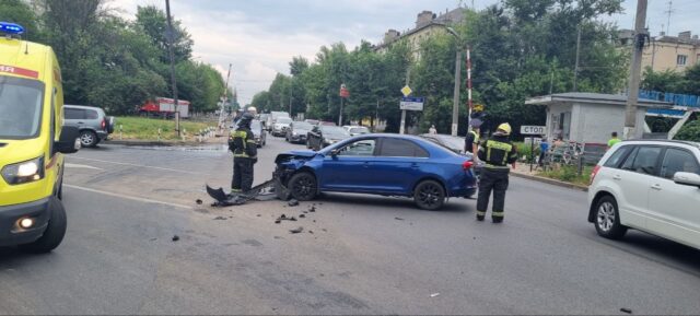 Женщина пострадала в ДТП на Петербургском шоссе в Твери