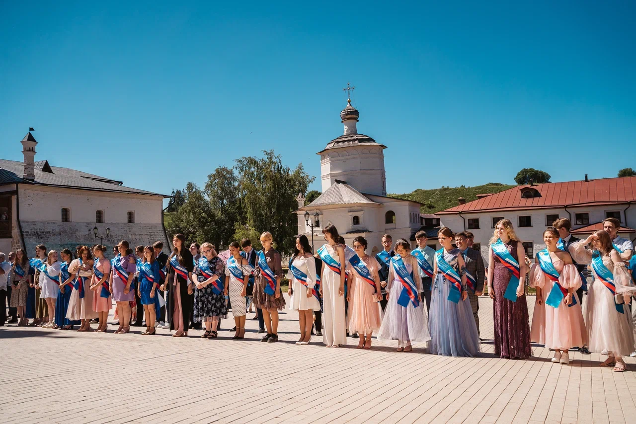 В День памяти святителя Иова в Старицком районе напутствовали выпускников