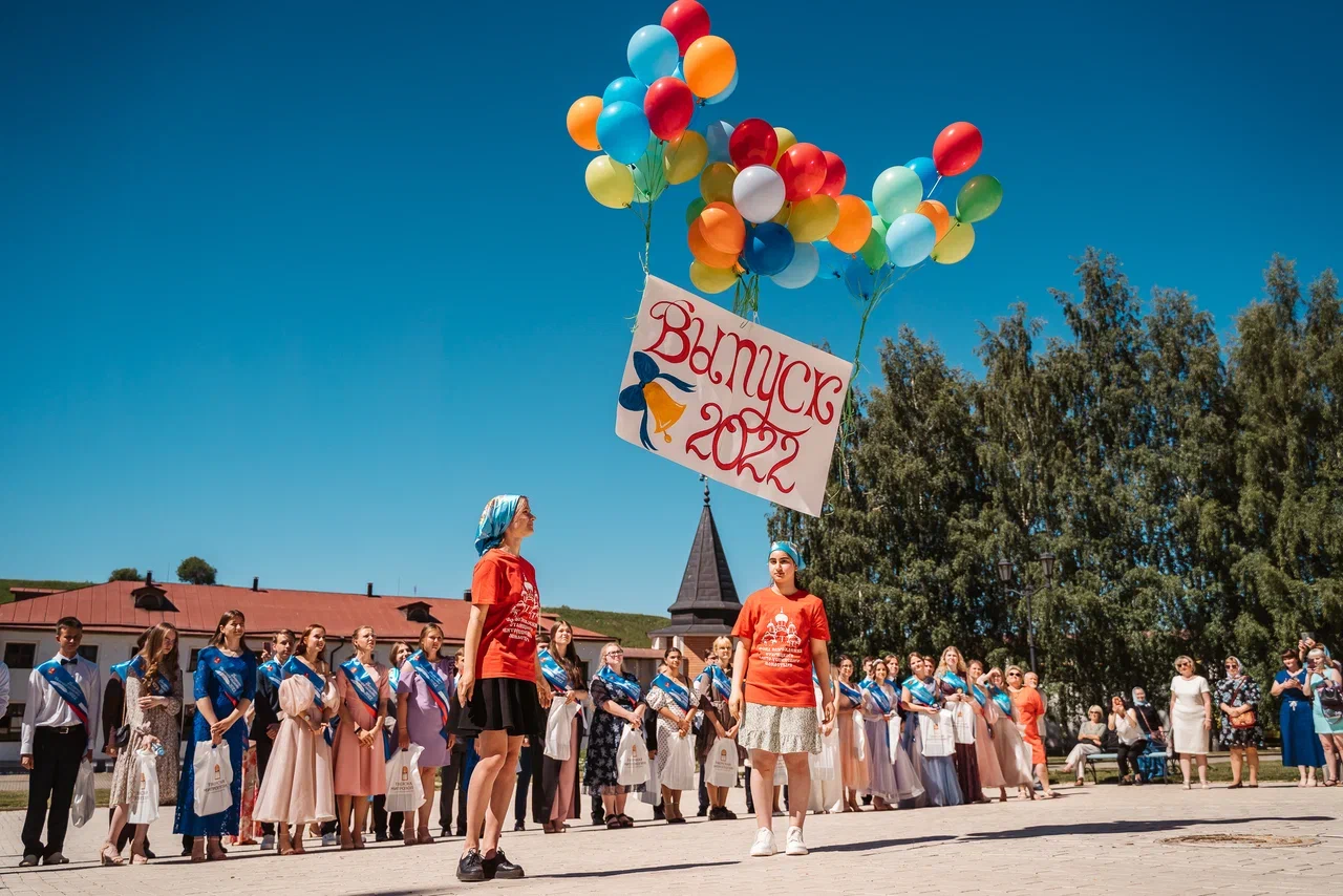 В День памяти святителя Иова в Старицком районе напутствовали выпускников