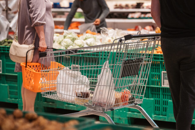 Житель Твери отправится под административный арест за кражу сыра из супермаркета