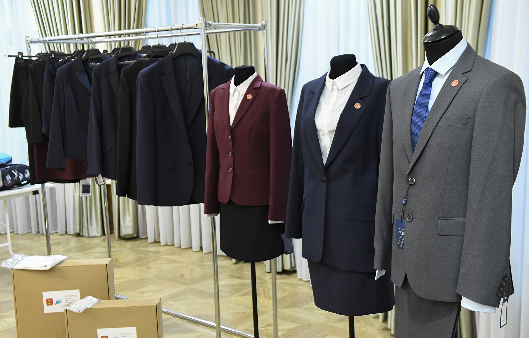 Еще больше многодетных семей Тверской области получат бесплатную школьную форму