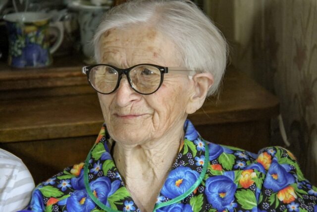 Губернатор Игорь Руденя поздравил со 101-летием ветерана Великой Отечественной войны Марию Карповну Кузьмину Губернатор Игорь Руденя поздравил со 101-летием ветерана Великой Отечественной войны Марию Карповну Кузьмину