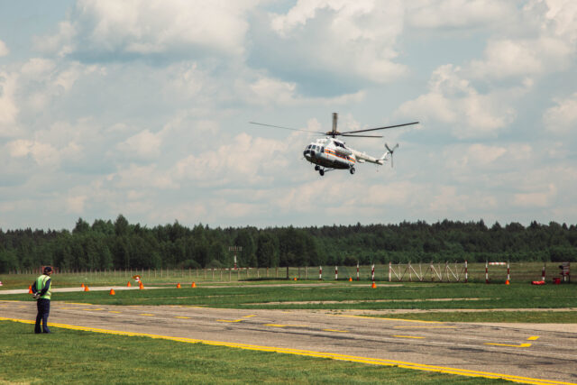 Юного пациента из Бежецкого района доставили в Тверь на вертолете