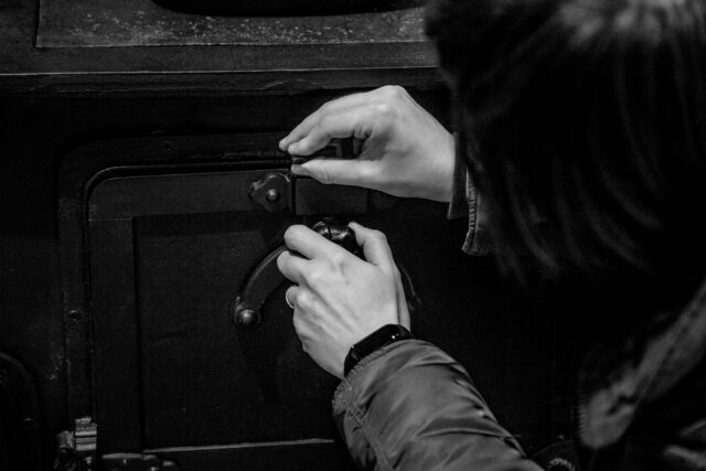 В Бежецком районе полицейские задержали похитителя медного кабеля