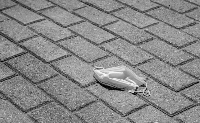 Житель Тверской области прилетел из-за границы и не сдал анализы на коронавирус