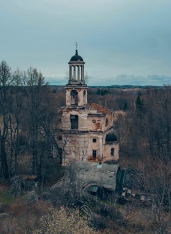 Блогер показала забытый шедевр Николая Львова в Тверской области Блогер показала забытый шедевр Николая Львова в Тверской области