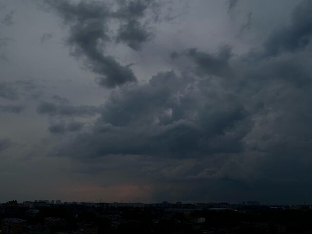 В Тверскую область идет гроза