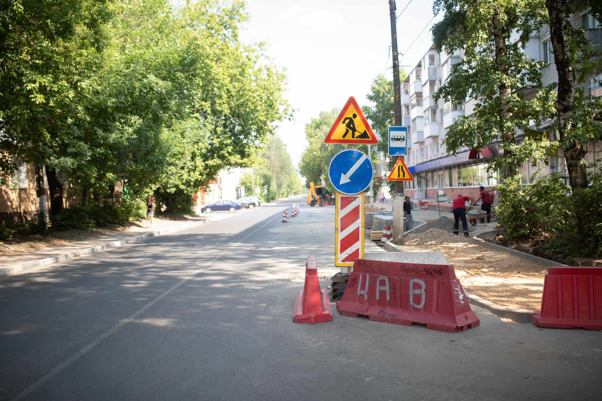 Новые улицы старого города: Большой фоторепортаж о ремонте дорог в Твери