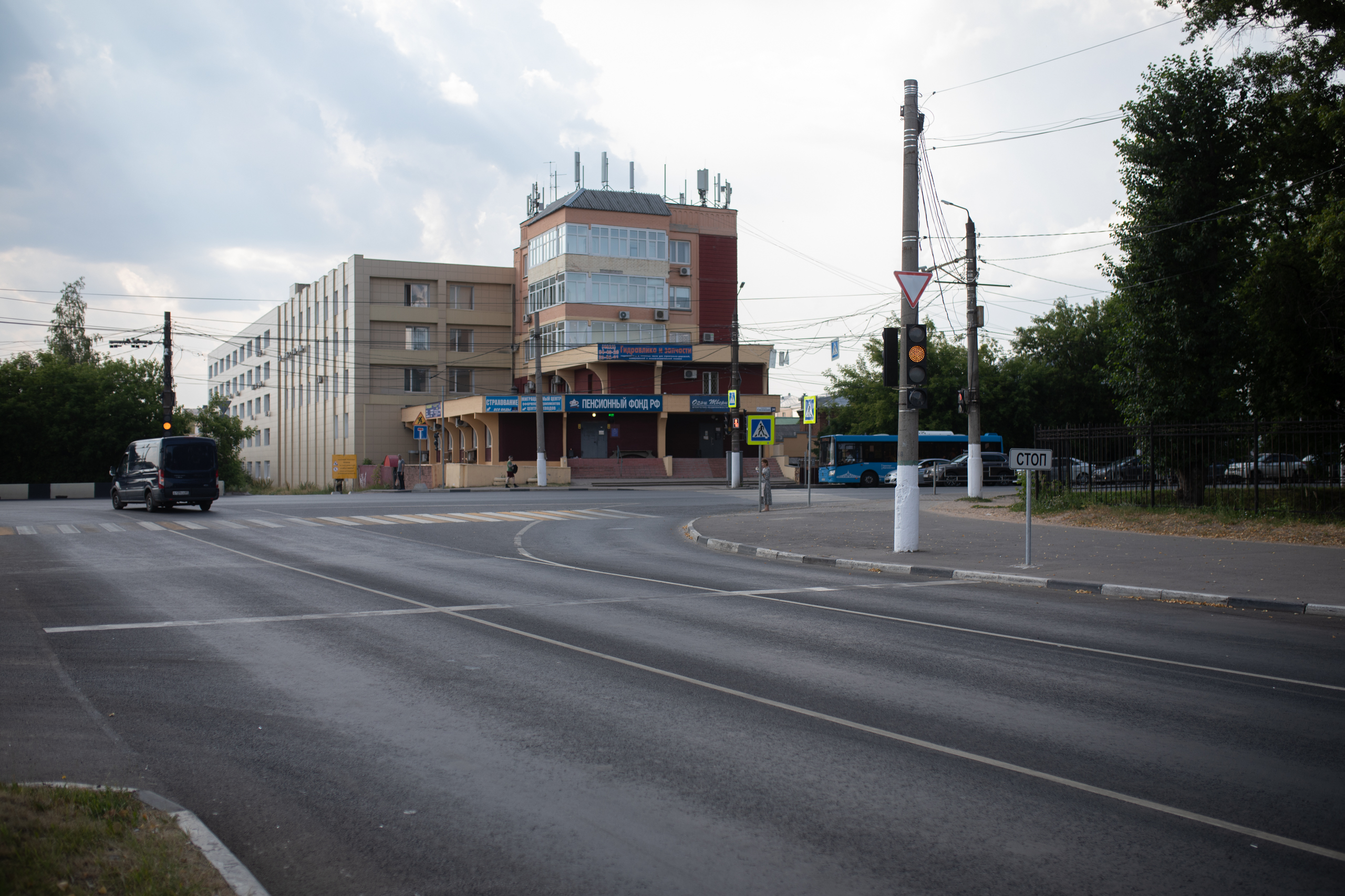 Новые улицы старого города: Большой фоторепортаж о ремонте дорог в Твери