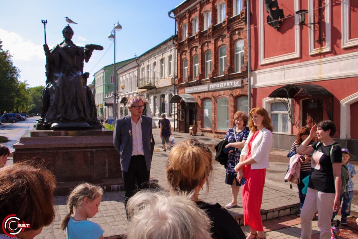 Жителям Вышнего Волочка рассказали о том, как Екатерина Великая повлияла на город