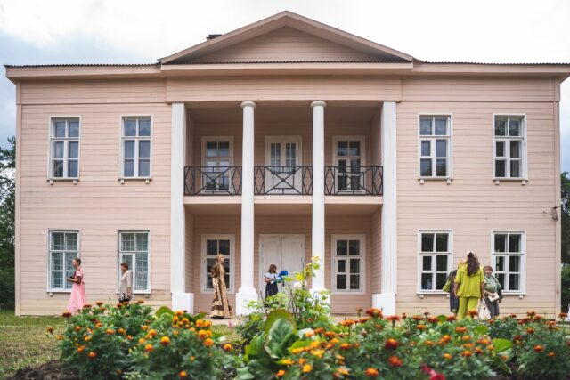 Жители Тверской области смогут провести «Один день в русской усадьбе»