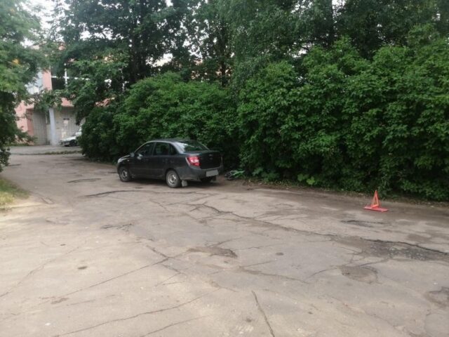 В Твери водитель наехал на 12-летнего велосипедиста