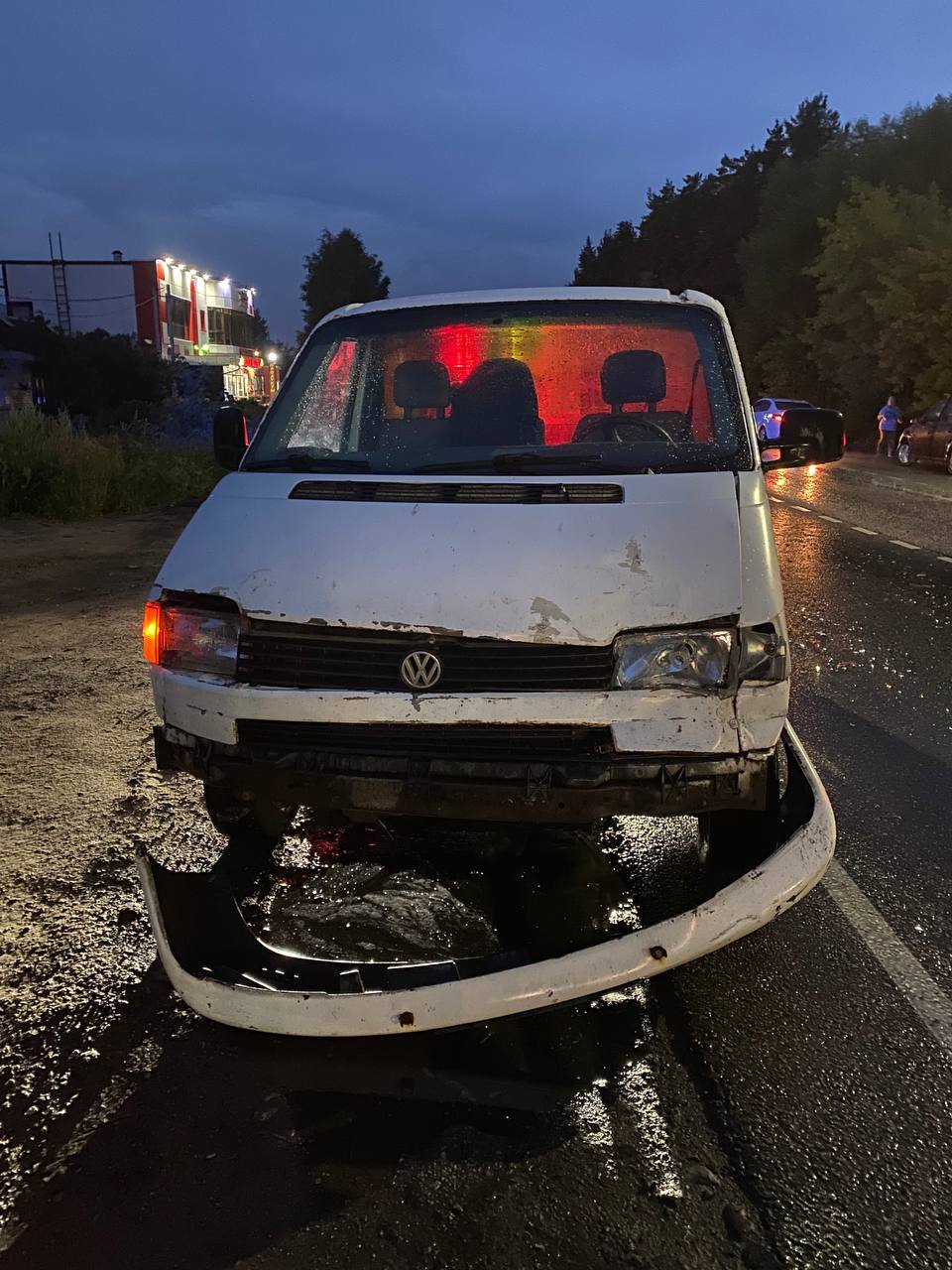 В Тверской области 13-летняя девочка получила травмы в ДТП с двумя иномарками