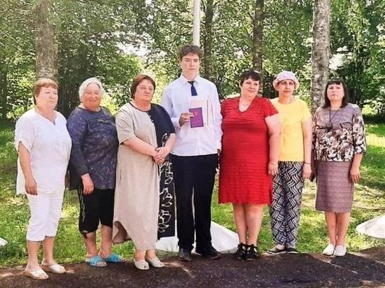 В Андреапольском муниципальном округе школу окончил один человек В Андреапольском муниципальном округе школу окончил один человек