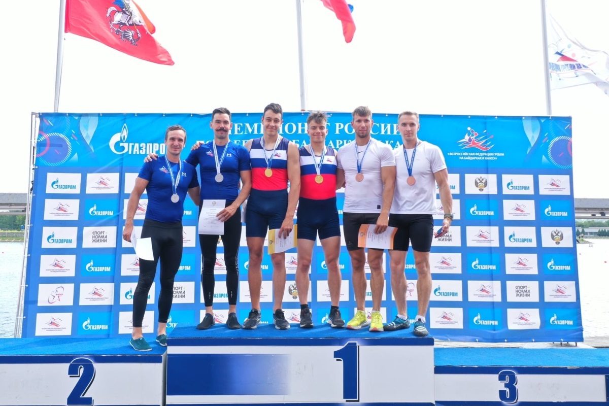 Игорь Руденя поздравил с золотыми медалями  Чемпионата России пятерых гребцов Верхневолжья