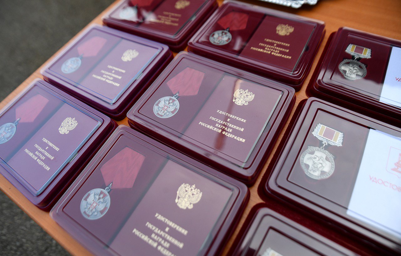 Тверским росгвардейцам-участникам спецоперации вручили государственные и региональные награды