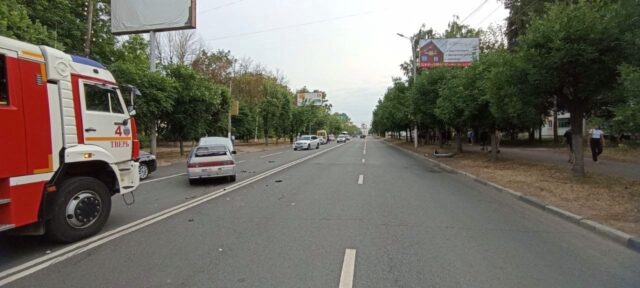 В Твери столкнулись ВАЗ и Фольксваген