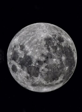 Космонавт Сергей Корсаков из Тверской области поделился снимком суперлуния