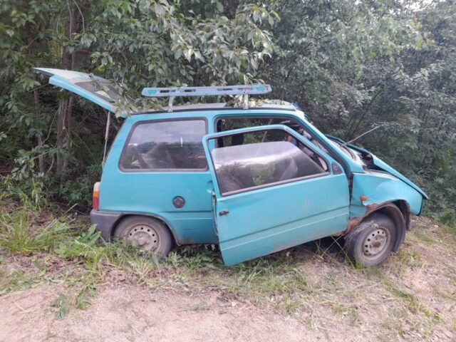 На дороге в Тверской области "Ока" вылетела на встречную полосу и сбила велосипедиста