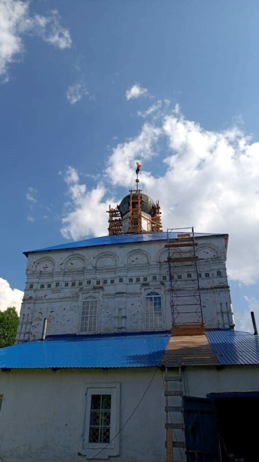 У храма в Тверской области появилась новая крыша У храма в Тверской области появилась новая крыша