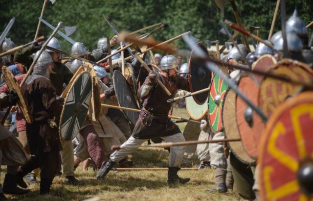 В Верхневолжье проходит фестиваль исторической реконструкции «Былинный берег»