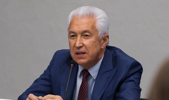 Депутат Госдумы Владимир Васильев поздравил жителей Тверской области с Днем семьи, любви и верности