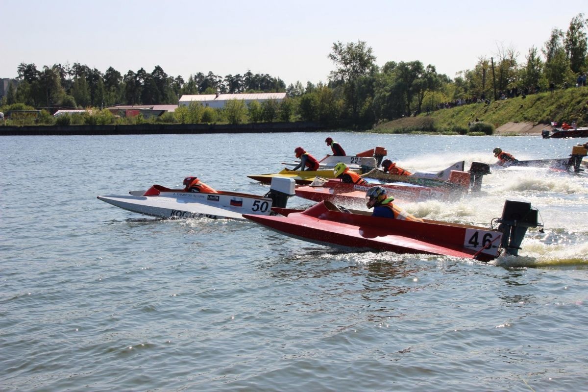 Водные гонщики из Конаковского района заняли призовые места на соревнованиях в Кинешме
