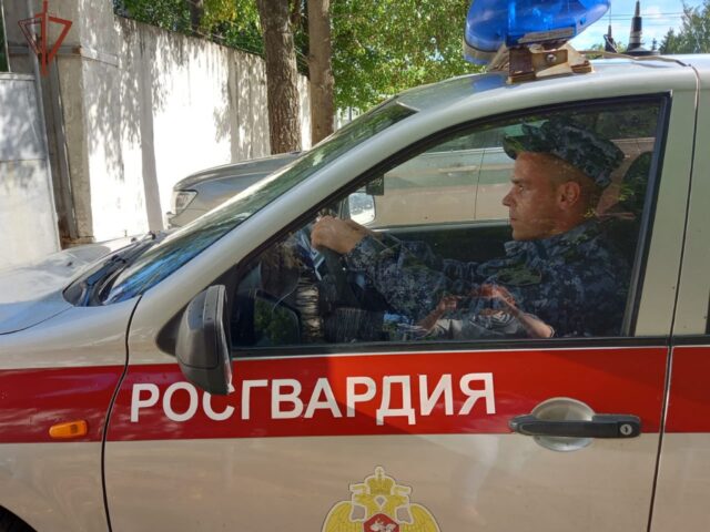 В Твери мужчина попытался похитить 72 банки пива В Тверской области задержали похитителя алкоголя